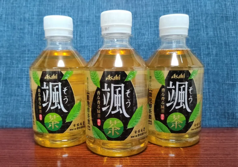 香りが特徴の新しい緑茶「アサヒ 颯」が新登場。微発酵茶葉を一部使用し...