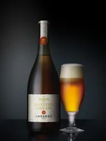 新宿駅にサントリーの“スーパーリアリズム”美術館風巨大広告！ビール醸造家の技術や情熱を表現