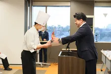 『将来は料理人になりたい』高校生うみうまレシピコンテストで最優秀賞に輝いたのは神村学園高等部のチーム“Kamimura”