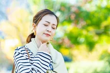 咳止め薬不足で注目される「のどケア」事情…「市販薬」派が多数も常備している人は3割