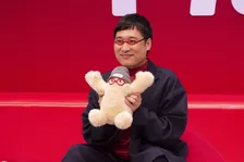 子守り支援ロボット「イルヨ」発表会　山里さん「運転中に後ろの様子が分かることは安心する」