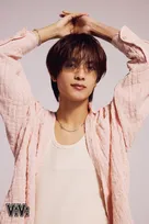 「なにわ男子」の高橋恭平が雑誌「ViVi」に登場！自身にとってのヒーロー観などを語る