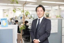 介護サービスを変⾰させた⽗の意思を受け継ぎ、介護現場を根底から変える事業を展開する