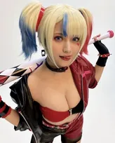 桃月なしこがヤングマガジンで「異世界スーサイド・スクワッド」のハーレイ・クインに！