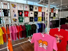 大人気キャラクターや名作映画などのプリントTシャツが大集結！実際に見て触れて購入できる「Amazon Merch on Demand POP UP STORE」が期間限定オープン！