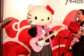 Fenderによるハローキティ50周年のコラボ商品が発売！Fender社長「コラ...