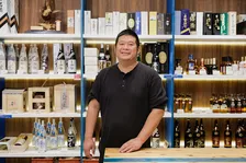 お客様の食をカスタマイズ、市場の新鮮な食材を使った料理を提供