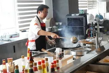 【現地レポ】137年愛され続ける元祖オイスターソース「李錦記」の秘訣を本場香港で食べ歩き調査