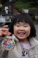 樹木を身近に感じる玉川大学のワークショップに、大人も子どもも夢中！ 町田市・芹ヶ谷公園で“フューチャーパークラボ”開催