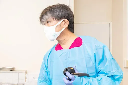 クリニックの隣に老人ホーム。医療と介護をつなぐ“地域包括型”の挑戦が...