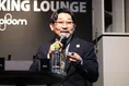原宿の「世界一音響の良い喫煙所」にてオズワルド・伊藤氏登場！タバコ...