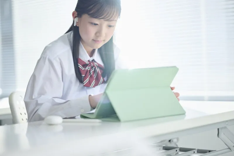 小・中学生を対象に「生成AI」に関する調査を実施。利用状況や利用目的...