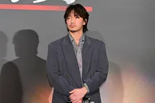 綾野剛、北村匠海にシンパシー感じる「フルスイングの仕方が自分に近い」