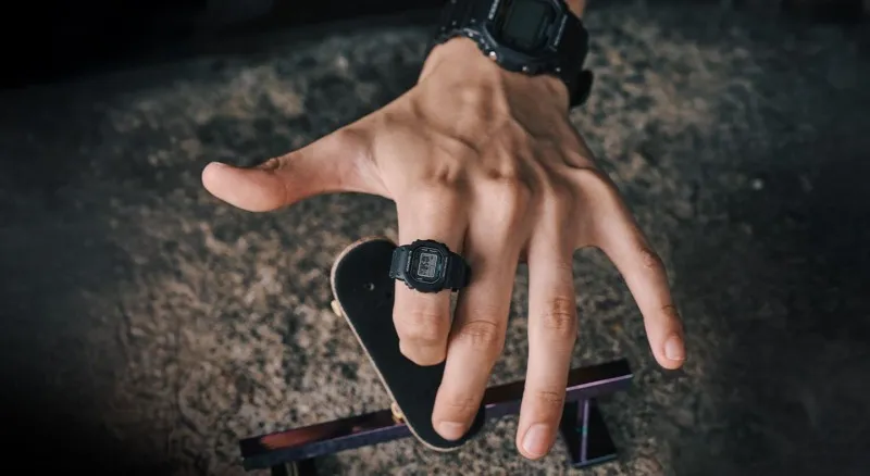 指輪サイズのG-SHOCK「DWN-5600」が発売！耐衝撃構造と20気圧防水を歴代最小サイズで実現