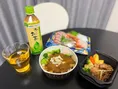 体脂肪＆コレステロール低減効果を発揮！食事と飲みたいトクホの「お〜...
