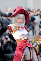 えなこが6年ぶりにコミケでコスプレ披露！大勢のファンが詰めかけウォールならぬ“えなこロード”が形成