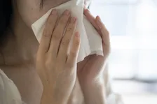 デジタル漢方サービス「My Relief」を展開するミンイーが花粉症に関する調査を実施。なんらかの支障を感じる人は約97％に