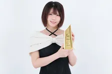 えなこ、2025年トップカバーアワード総合1位で史上初の殿堂入り