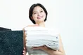 小林涼子、手慣れた手つきでタオルの魅力を実演！ 農家の現場目線で語る...