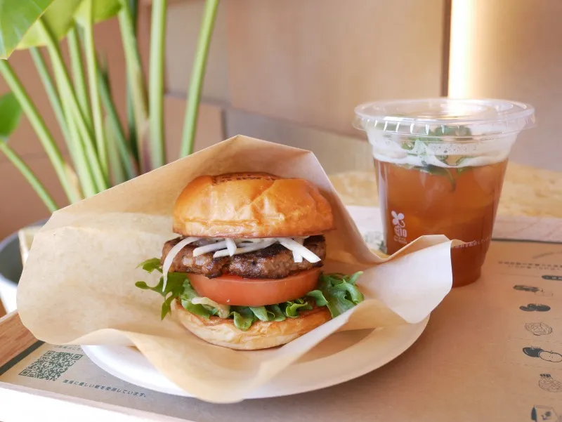 「GREEN LOUNGE BURGER」