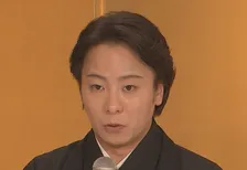 【 中村鶴松容疑者 】　ケバブ店のドアを蹴って壊した疑いで逮捕　２月に初代「中村舞鶴」襲名を控える中で…　一般家庭から歌舞伎の世界に　SNSでは「リアル喜久雄」