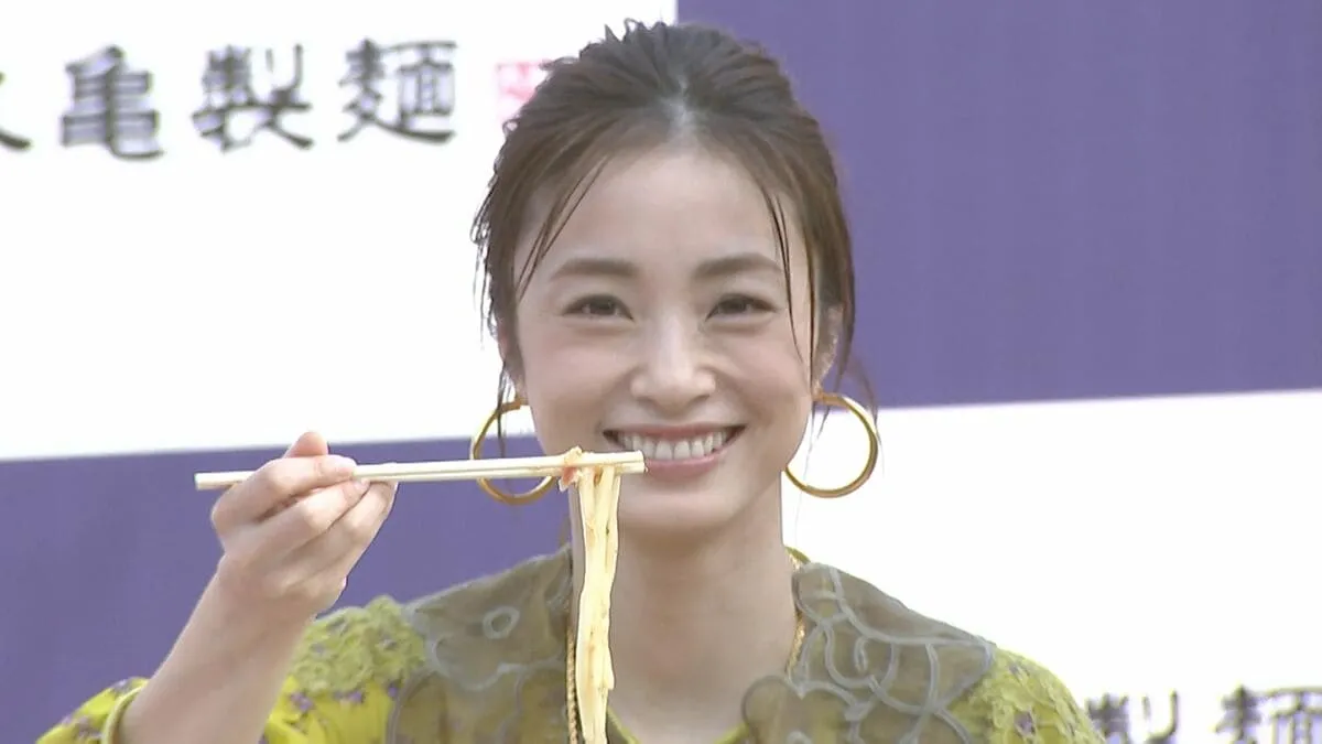 【 上戸彩 】自身の職人技は「街中で芸能人をみつける職人」　でも自身の存在感は「まったく気付いてもらえません」