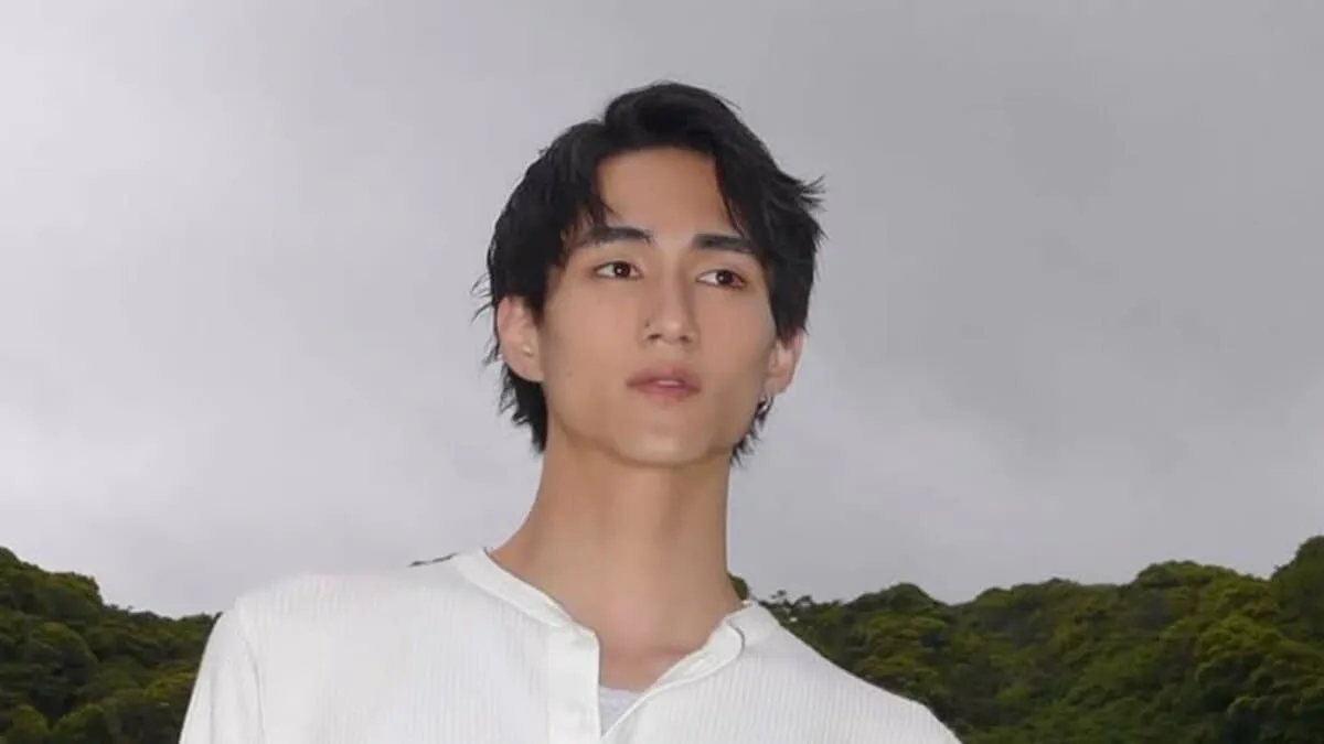 【 野村大貴 】　海・山・露天風呂　旅行中のオフショット公開　「大自然に囲まれてきた」「もう蚊の湧く季節ですね。O型なのでよく刺されます。痒すぎて俺様の眠りが妨げられた。」