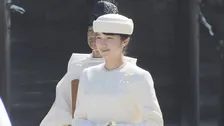 愛子さま　伊勢神宮参拝　白いドレス姿で　皇室の祖先神祀る内宮へ　午後「お木曳」視察へ