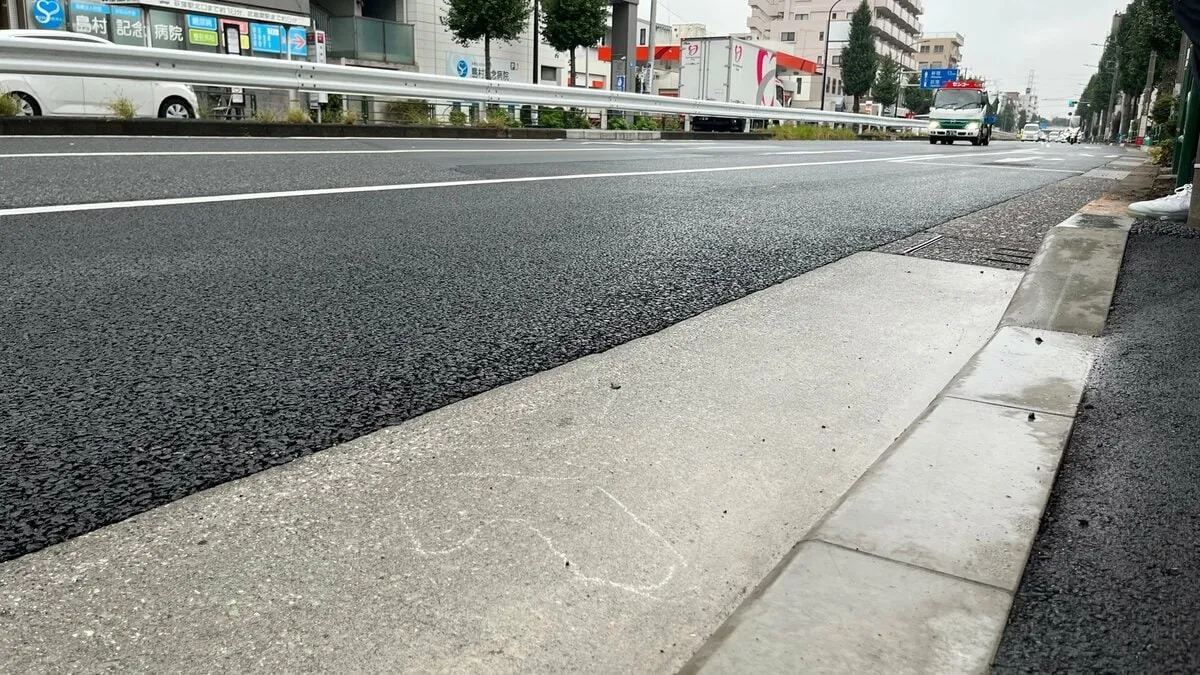 東京・練馬区の青梅街道で死亡ひき逃げ事件　自転車の30代くらいの女性が死亡 逃げた車の行方追う　警視庁