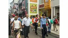 「無理矢理、服を購入させられた」悪質な客引きを撲滅へ 東京・竹下通りで防犯パトロールを実施 警視庁
