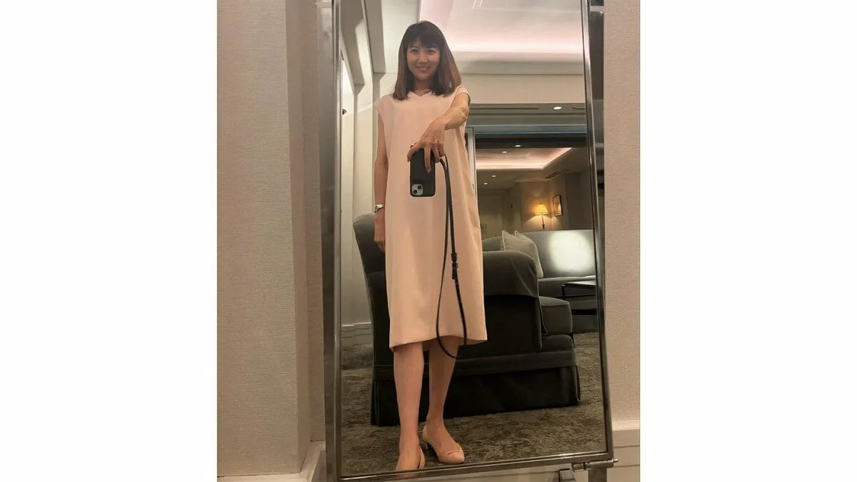 【根本美緒】　「携帯反対で撮ると脚長効果だ、と言ってたので、やってみた！」マネージャー直伝の自撮りテクを実践