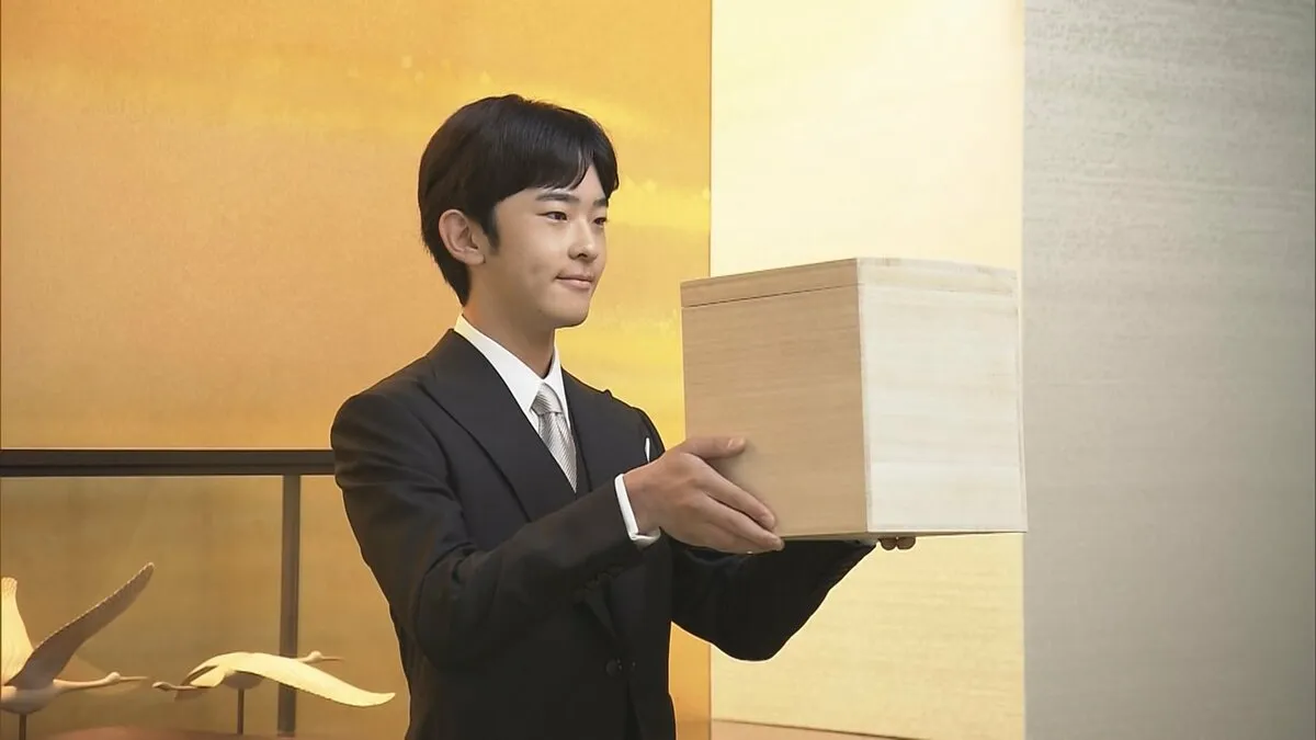 【速報】悠仁さま成年式始まる　父・秋篠宮さま以来40年ぶり　秋篠宮邸での「冠を賜うの儀」からスタート
