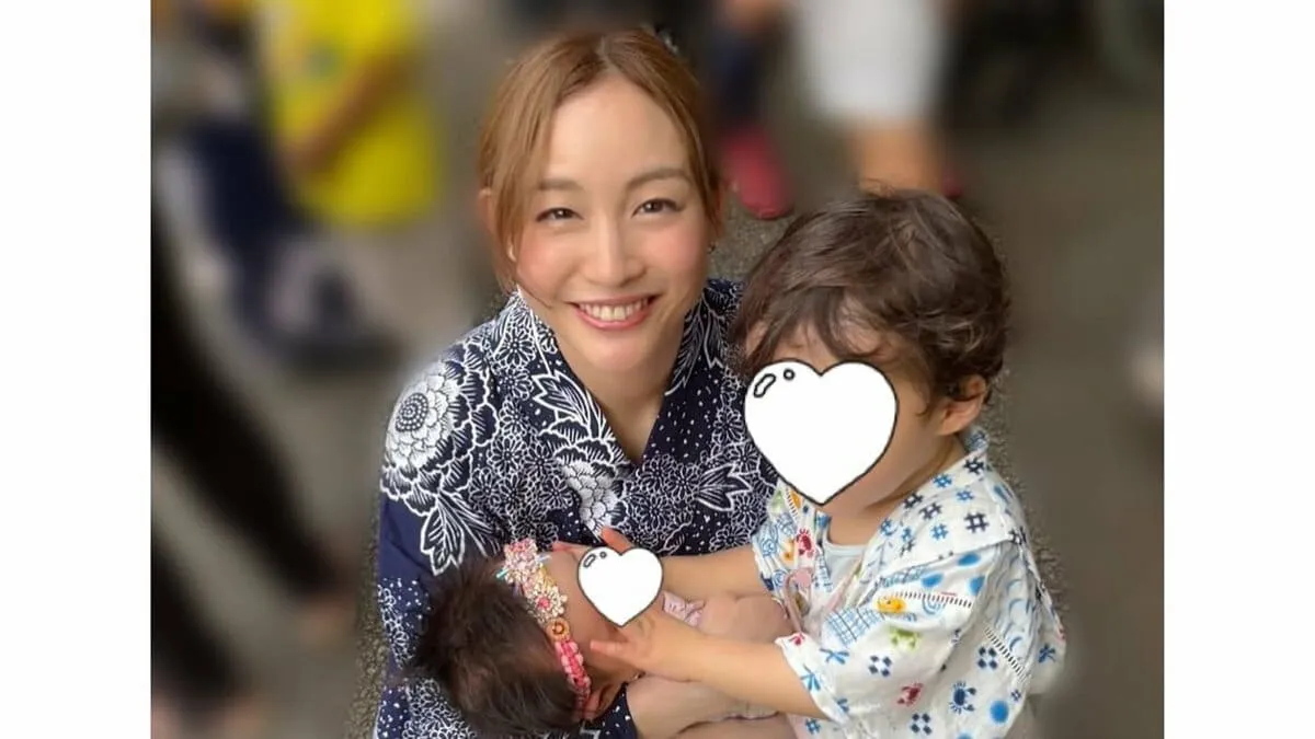 【 新井恵理那 】 「はじめて盆踊りで一緒に踊り、夏の思い出がまた増えました」　手作り髪飾りで盆踊りを親子で満喫　家族の夏の思い出作り