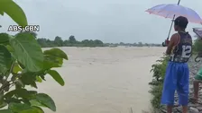 フィリピンで大雨による土砂崩れなどで17人死亡　台風9号などの影響