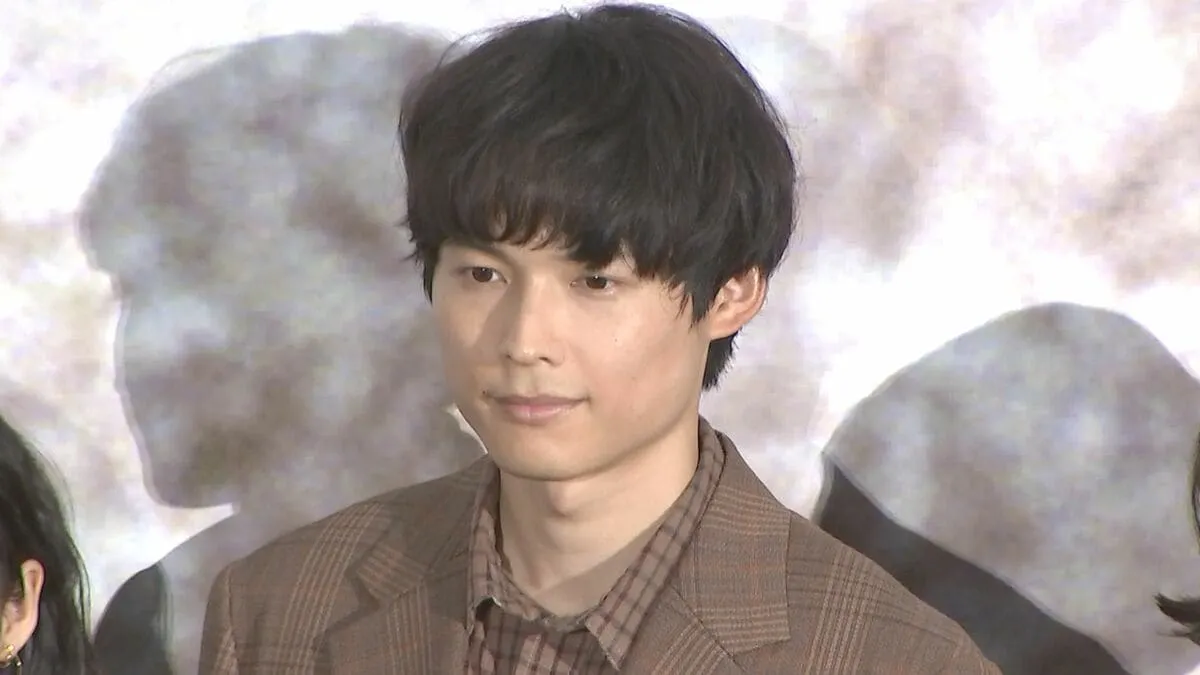 【SixTONES・松村北斗】緊張する子役に優しく声かけ「怖いよな」初単独主演「秒速5センチメートル」完成披露試写会