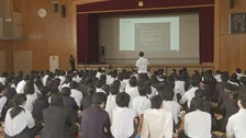 神奈川県警と「バイトル」運営会社が闇バイト防止教室　神奈川・海老名市の高校で開催　クイズ形式で闇バイト防止学ぶ