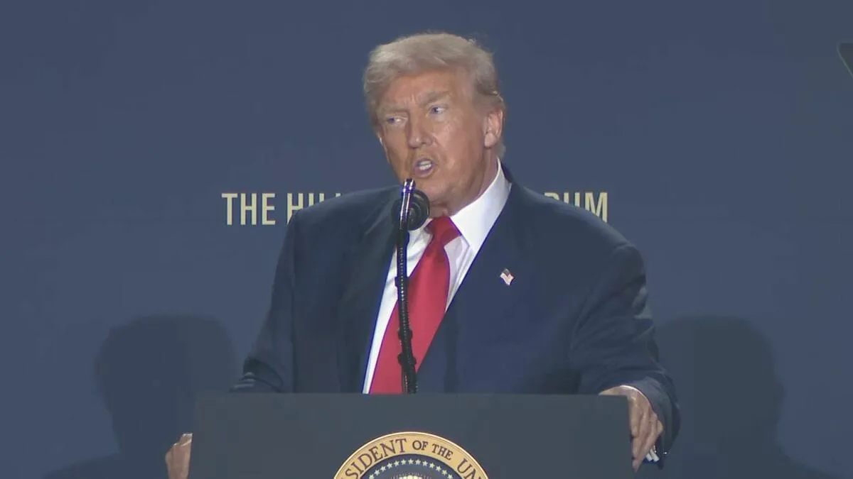 エプスタイン元被告の関連文書にトランプ氏の名前が記載　司法省がトランプ氏に伝達　米有力紙が報道