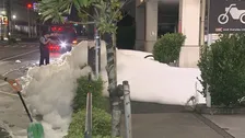 【地震】東京・足立区「オーケー一ツ家店」で消火剤噴出　店舗前が泡だらけに　足立区では最大震度5弱の揺れを観測