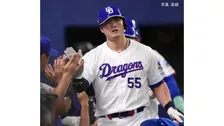 【中日】両軍計7発の空中戦を制し5位死守！ 4位と0.5差に 大野5失点も2年連続6度目の2ケタ勝利 細川23号逆転V弾&自身最多タイ24号 松山30S