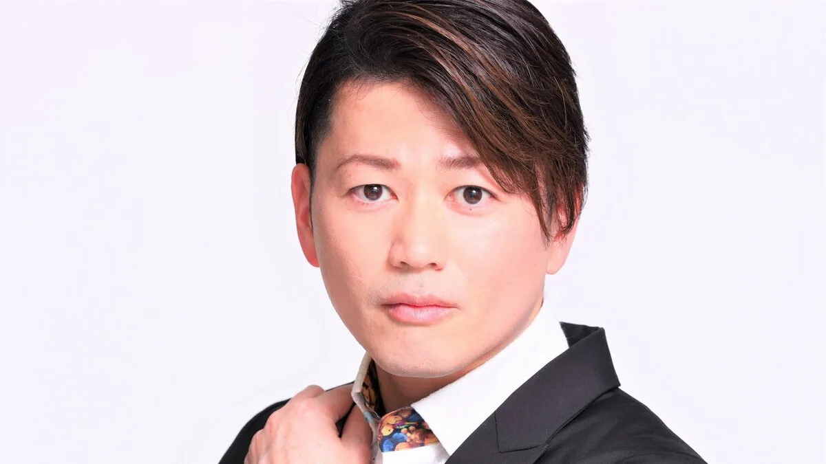 【がん闘病】　歌手・蒼一心さん　1年くらい前から前兆　「突如腹痛や吐き気、眩暈に襲われる事がありました。」　大腸がんステージ3公表