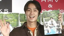 【 夏生大湖 】元現場監督の異色俳優が初写真集「一糸まとわぬ姿」披露　社長の愛犬との撮影に〝本番はすごく協力的で力を貸してくれた〟