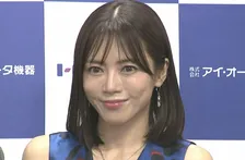 【 釈由美子 】 「小さいおじさんがスマホを全身でスワイプしてて」　不思議エピソードに報道陣困惑
