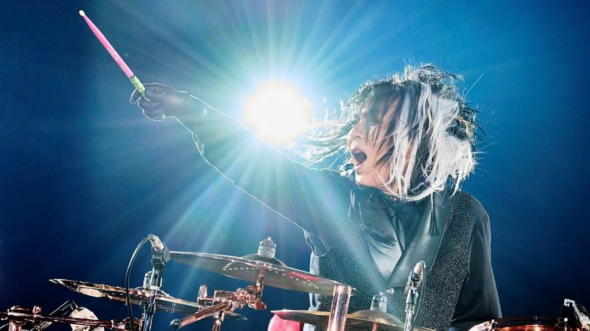 【 LUNA SEA・真矢 】　脳腫瘍を公表　「右側頭部に腫瘍が発見され、脳腫瘍と診断されました」　2020年にはステージ４の大腸がんも