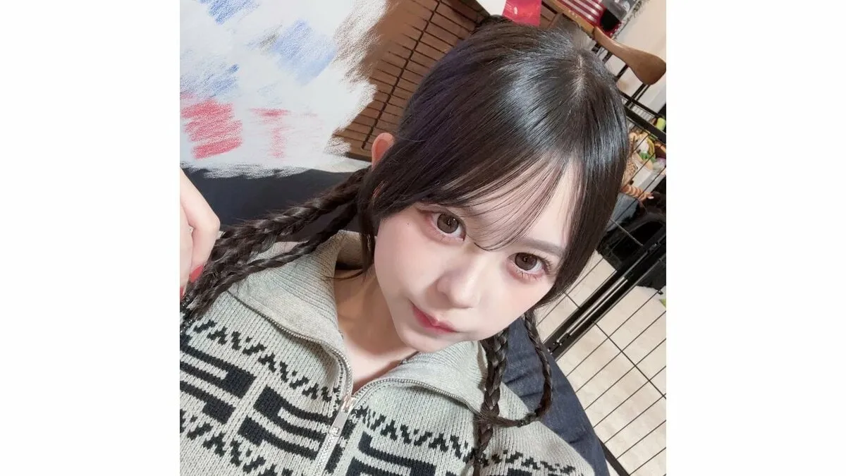 【キンコン梶原の長女・梶原叶渚】 「この髪型珍しいのでは」左右の三つ編みのヘアスタイルを披露