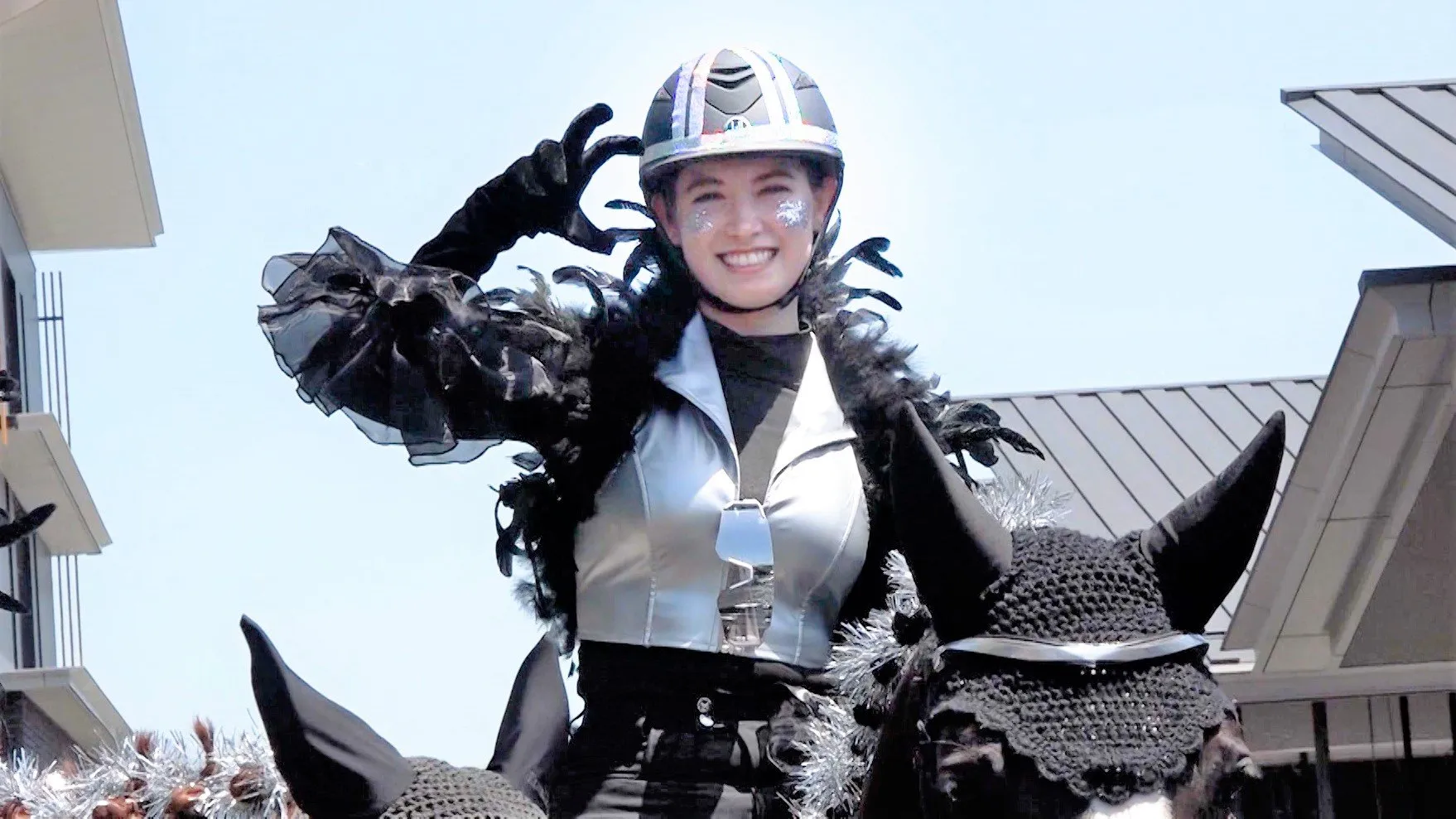 トラウデン直美さん馬上で「楽しかった」馬事公苑でGWイベントが開催【JRAホースショー】