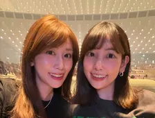 【 中川安奈 】　妹との２ショット写真に　ファン反響　「素敵な姉妹!」「2人そっくりだね」　姉妹でライブを満喫