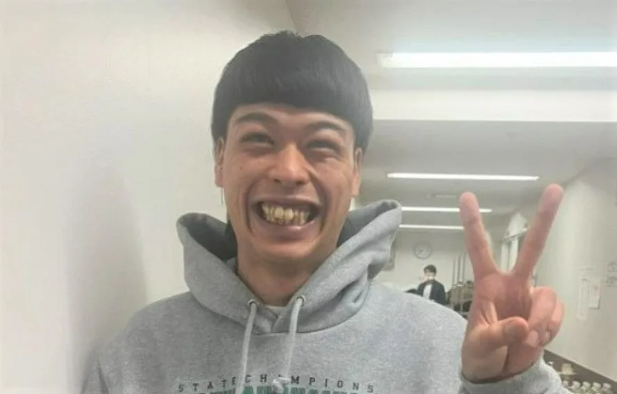 【 バッテリィズ・エース 】　「結婚報告遅れてごめんなさい　良かったらこれからもよろしくお願いします」　ＳＮＳに投稿