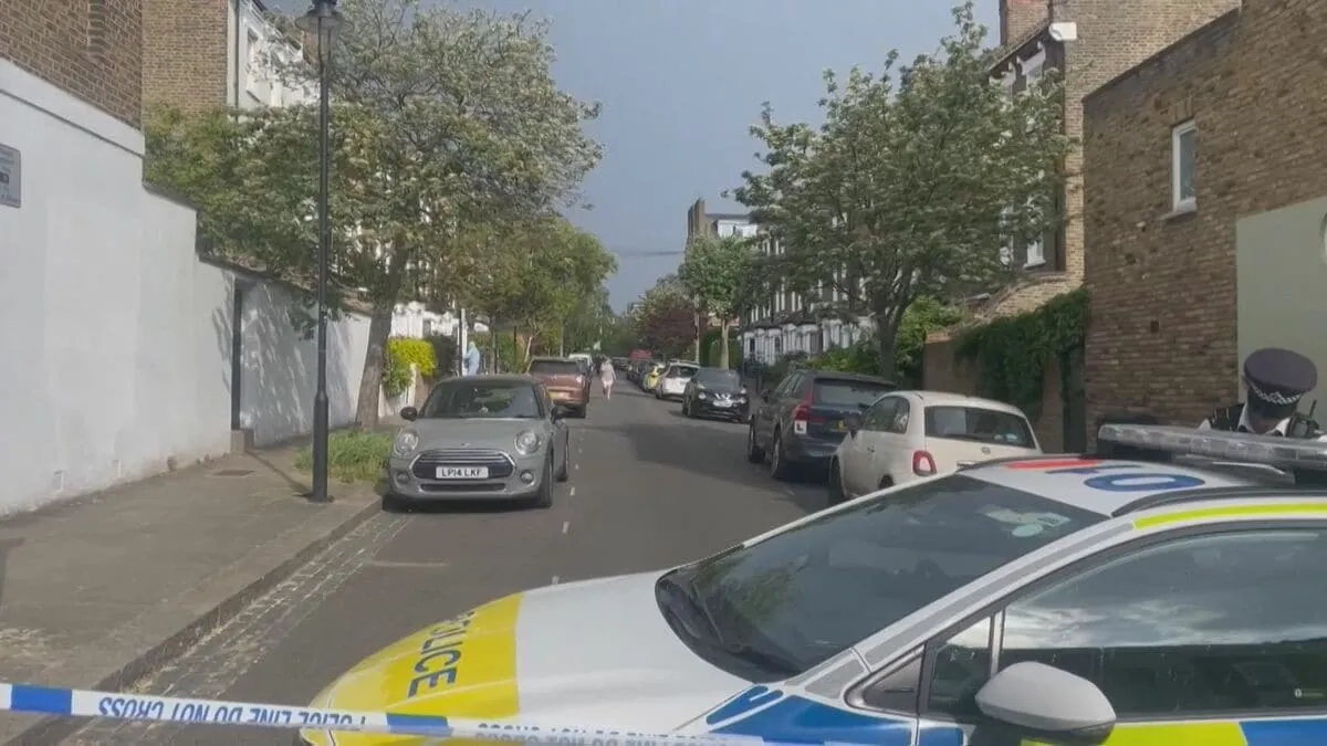 英首相宅への放火の疑いで21歳の男を逮捕　周辺の連続不審火にも関与か