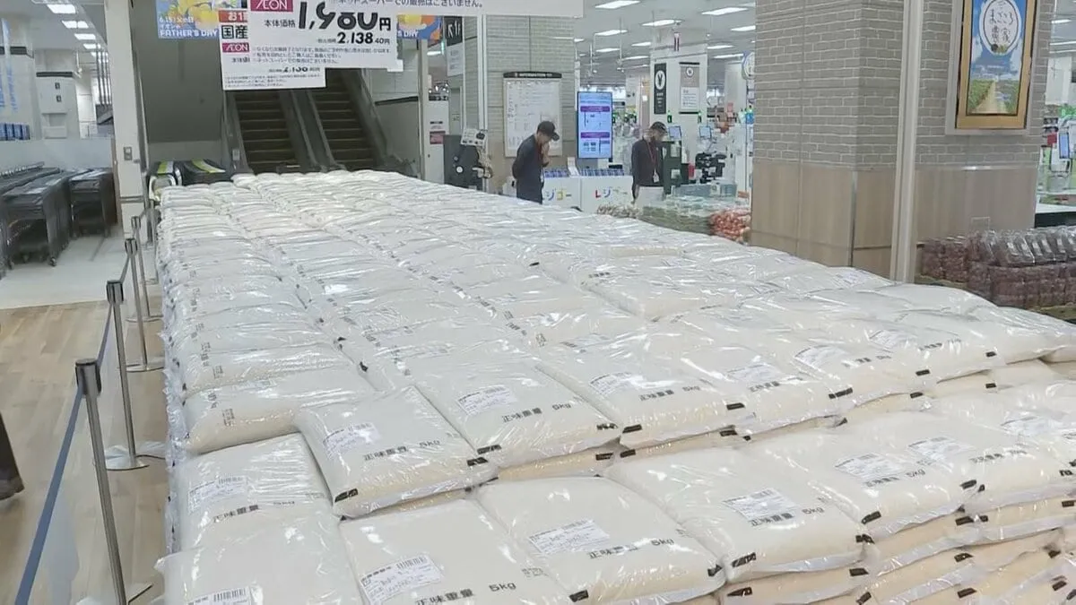 5キロあたり2000円程度の政府備蓄米 「買いたい」「買いたくない」がともに48%で拮抗 JNN世論調査