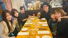【 つるの剛士 】妻・美紀さんの誕生日を家族でお祝い　3日遅れのディナー報告　次男の「人生初イカスミパスタ」に笑顔溢れる